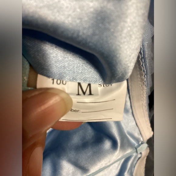 Pregnant photos blue dress size medium - Picture 8 of 11